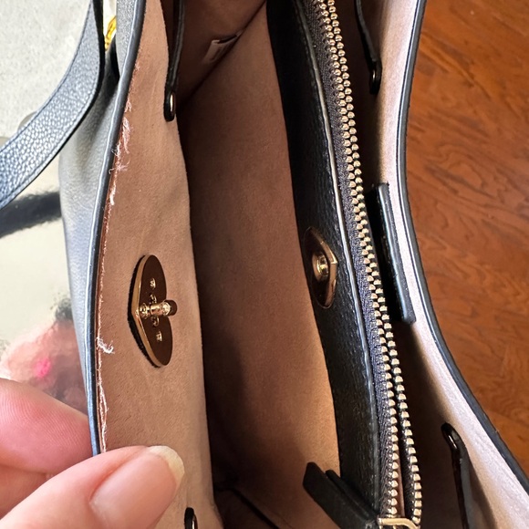 Elegant Kate Spade Black Leather Shoulder Bag with Gold Accent - Picture 10 of 16